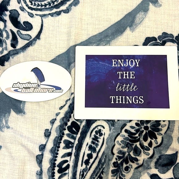 3 Magnets - Picture 1 of 3